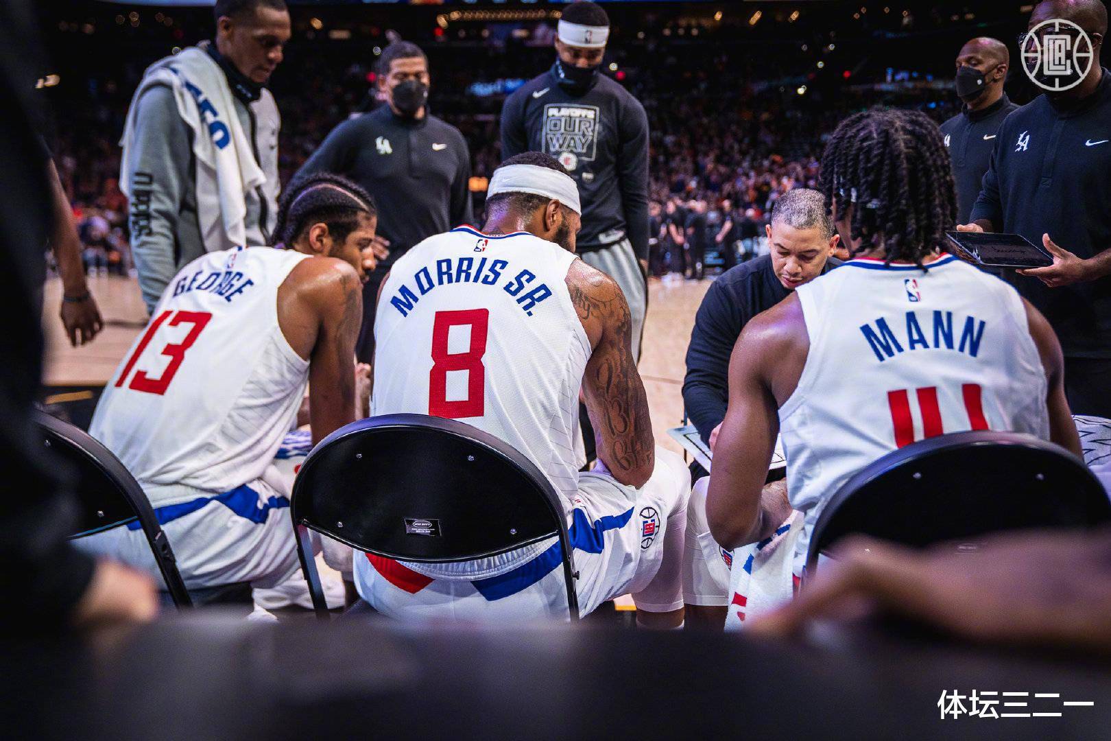 南宫体育包含北京首钢集结日门线救险上海海港冲刺阶段外线爆发，转会期洛杉矶快船强势反弹直接炸裂的词条